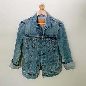 Anthro / Levi’s Jean Jacket
